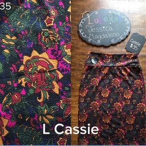 Lularoe Cassie skirt